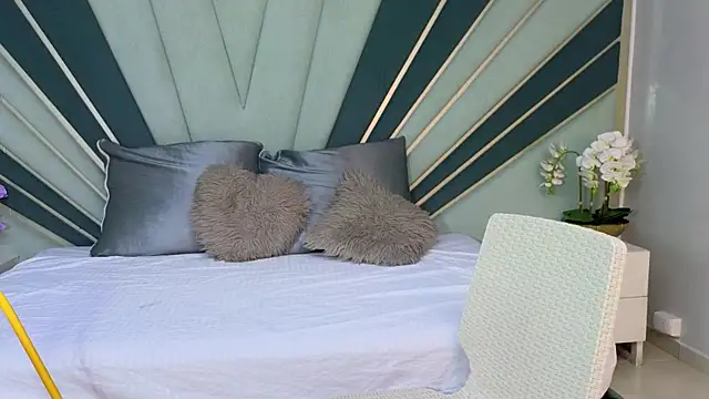 DulceeEsmeralda online show from 25, 3, 2026