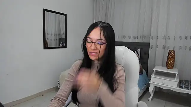 Victoria Piercee online show from 14, 1, 2026