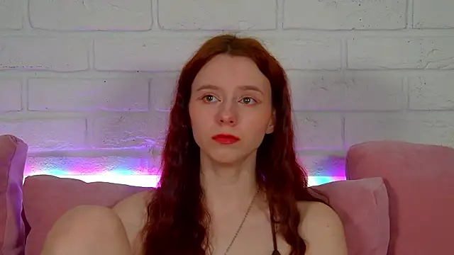 Snapshot of ArinaKubrick chatting on 28, 4, 2026 ArinaKubrick online show from 28, 4, 2026