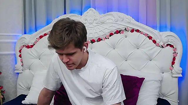 NickJohnas online show from 15, 4, 2026