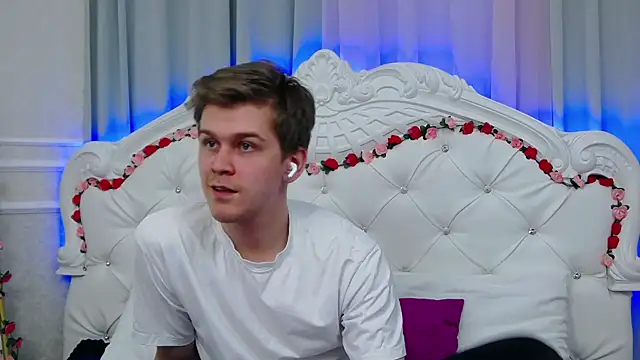 NickJohnas online show from 15, 4, 2026