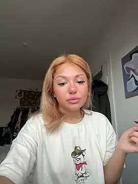 SilkyMira online show from 22, 12, 2025