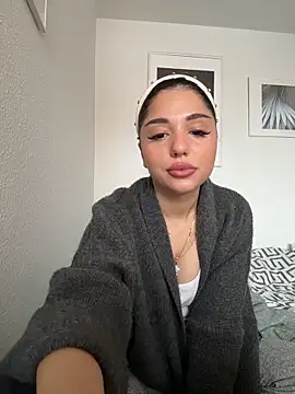 SilkyMira online show from 10, 2, 2026