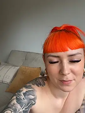 ScarletVixenLive online show from 13, 4, 2026