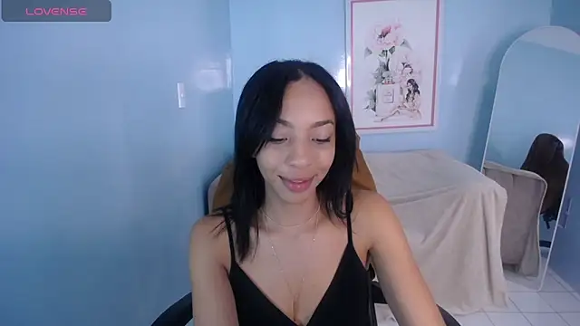 Snapshot of luna_meow_t chatting on 21, 12, 2025 luna meow t online show from 21, 12, 2025