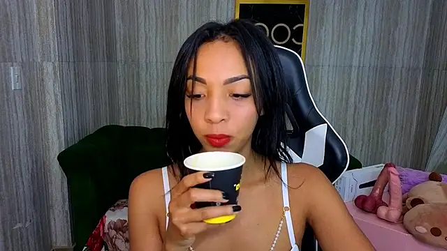 Snapshot of luna_meow_t chatting on 14, 1, 2026 luna meow t online show from 14, 1, 2026