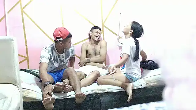 twobigscock23 online show from 23, 4, 2026