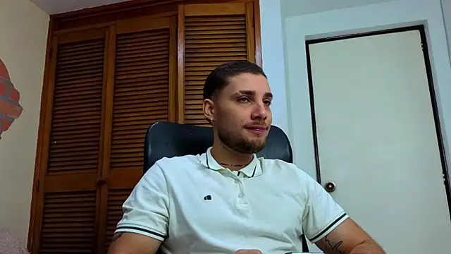 Snapshot of King_meruem chatting on 11, 1, 2026 King meruem online show from 11, 1, 2026