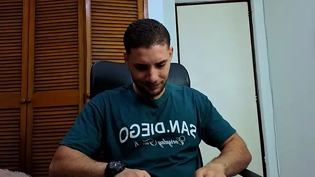 Snapshot of King_meruem chatting on 13, 1, 2026 King meruem online show from 13, 1, 2026