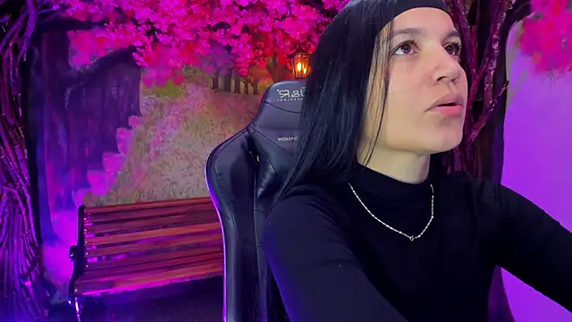 marahanson  online show from 22, 12, 2025