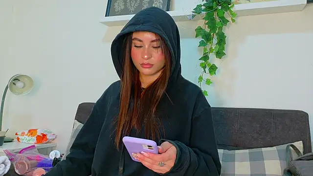 Snapshot of Miia_Anderson chatting on 6, 4, 2026 Miia Anderson online show from 6, 4, 2026