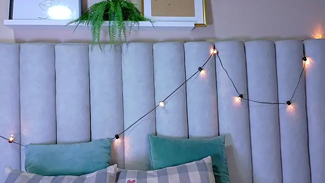 Snapshot of Miia_Anderson chatting on 8, 4, 2026 Miia Anderson online show from 8, 4, 2026