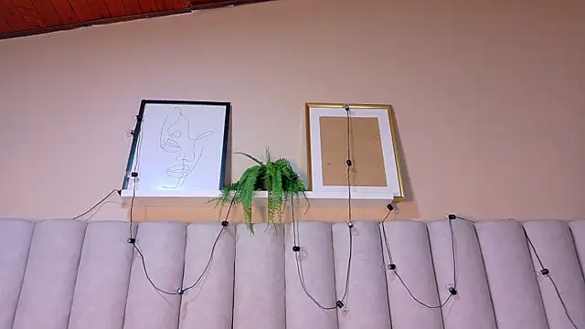 Snapshot of Miia_Anderson chatting on 16, 4, 2026 Miia Anderson online show from 16, 4, 2026