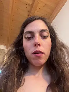 Snapshot of YourSlutQueen chatting on 22, 6, 2026 YourSlutQueen online show from 22, 6, 2026