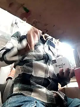 Snapshot of mohit08desi chatting on 11, 1, 2026 mohit08desi online show from 11, 1, 2026