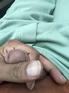 Snapshot of mohit08desi chatting on 14, 1, 2026 mohit08desi online show from 14, 1, 2026