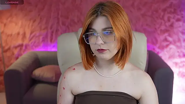 Snapshot of GingerPinky chatting on 20, 6, 2026 GingerPinky online show from 20, 6, 2026