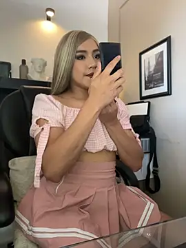 Snapshot of TaylorSweetI chatting on 17, 6, 2026 TaylorSweetI online show from 17, 6, 2026