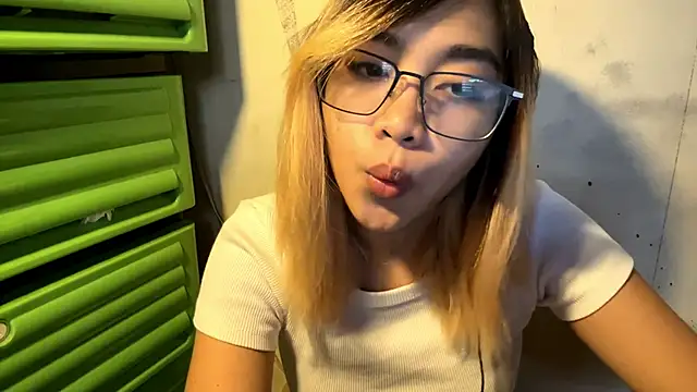 LenoraFrailey online show from 9, 1, 2026