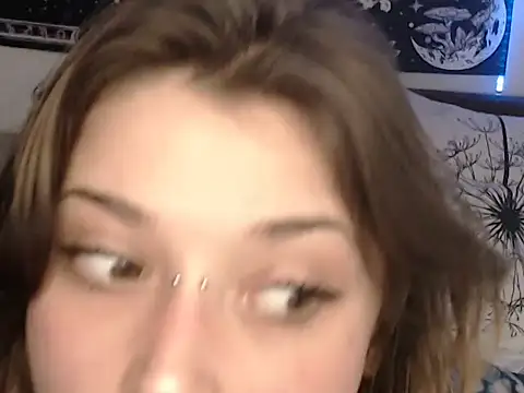 Snapshot of AlienforTwenty chatting on 11, 2, 2026 AlienforTwenty online show from 11, 2, 2026