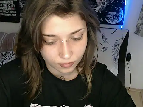 Snapshot of AlienforTwenty chatting on 14, 2, 2026 AlienforTwenty online show from 14, 2, 2026