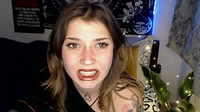 Snapshot of AlienforTwenty chatting on 20, 2, 2026 AlienforTwenty online show from 20, 2, 2026