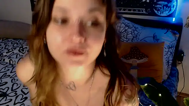 Snapshot of AlienforTwenty chatting on 28, 2, 2026 AlienforTwenty online show from 28, 2, 2026