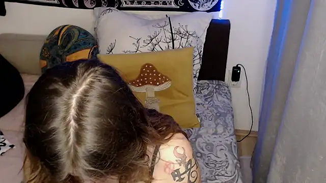 AlienforTwenty online show from 21, 4, 2026