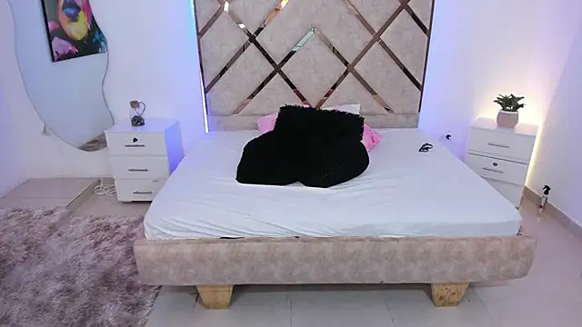 queenie staar online show from 30, 3, 2026