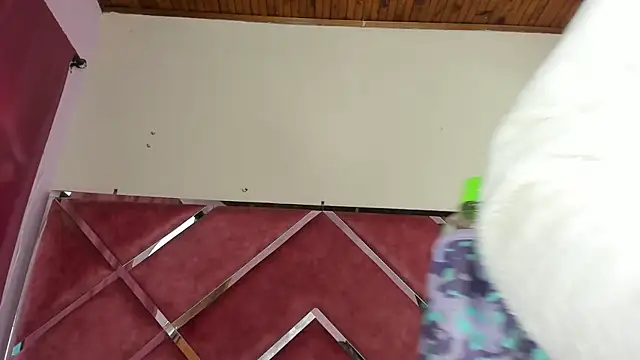 Snapshot of SolTully chatting on 6, 4, 2026 SolTully online show from 6, 4, 2026