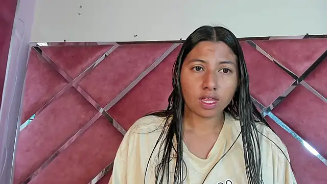 Snapshot of SolTully chatting on 8, 4, 2026 SolTully online show from 8, 4, 2026