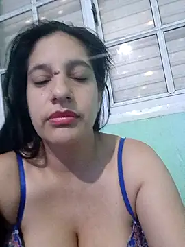 Snapshot of julietaloovee chatting on 1, 3, 2026 julietaloovee online show from 1, 3, 2026