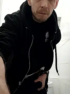 CrookedBunk3527 online show from 8, 1, 2026