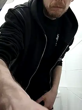 Snapshot of CrookedBunk3527 chatting on 11, 3, 2026 CrookedBunk3527 online show from 11, 3, 2026