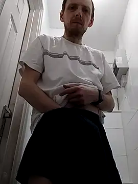 Snapshot of CrookedBunk3527 chatting on 3, 4, 2026 CrookedBunk3527 online show from 3, 4, 2026