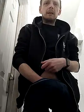 Snapshot of CrookedBunk3527 chatting on 8, 4, 2026 CrookedBunk3527 online show from 8, 4, 2026