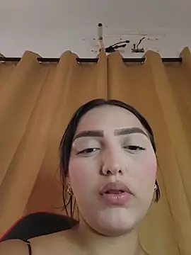 Snapshot of Mia_em chatting on 6, 6, 2026 Mia em online show from 6, 6, 2026