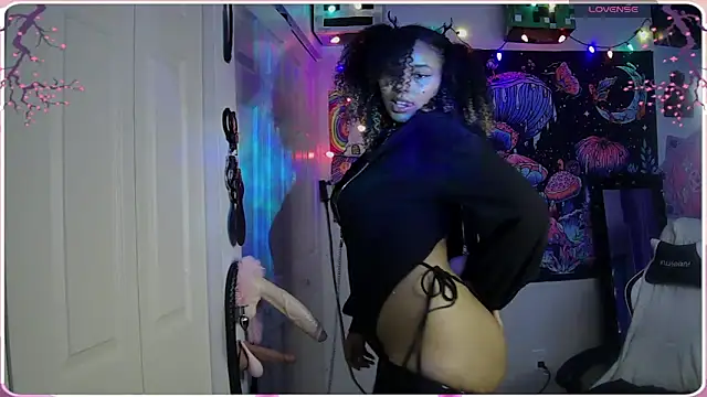 HonneyBunnyXO online show from 12, 6, 2026