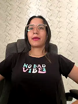 Snapshot of Val12777 chatting on 17, 12, 2025 Val12777 online show from 17, 12, 2025