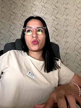 Snapshot of Val12777 chatting on 22, 12, 2025 Val12777 online show from 22, 12, 2025