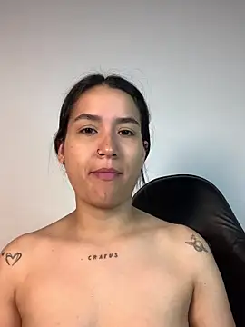 Val12777 online show from 18, 2, 2026