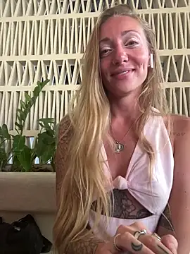 OpheliaRoxx online show from 2, 2, 2026