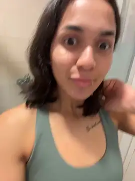 MiaMorenoo online show from 6, 1, 2026