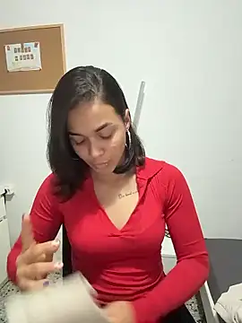 MiaMorenoo online show from 13, 1, 2026