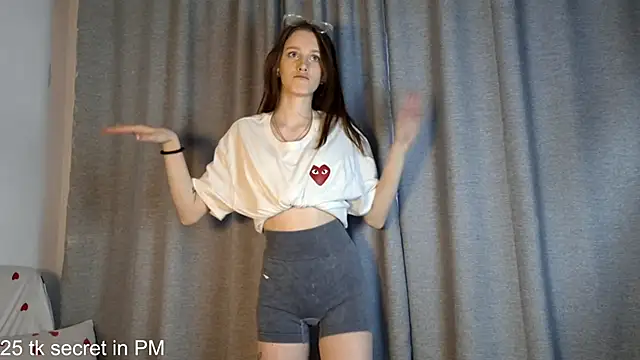 Snapshot of LisaBoddy chatting on 13, 5, 2026 LisaBoddy online show from 13, 5, 2026