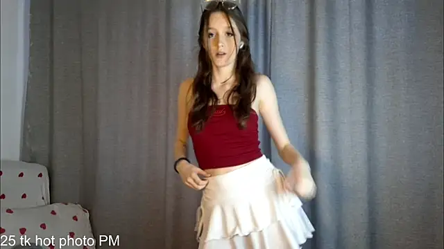 Snapshot of LisaBoddy chatting on 27, 5, 2026 LisaBoddy online show from 27, 5, 2026
