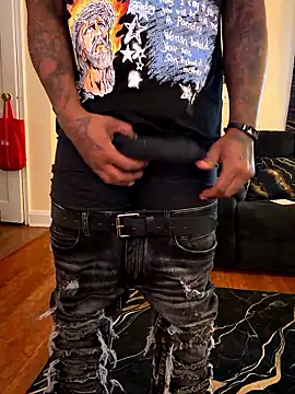 Snapshot of daddydarkskindikk chatting on 12, 1, 2026 daddydarkskindikk online show from 12, 1, 2026