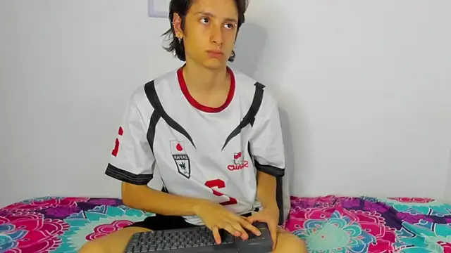 cirosky elchicopolla online show from 18, 2, 2026