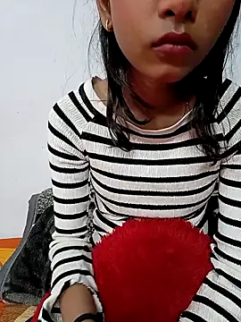 Snapshot of Mustardqueen62 chatting on 5, 1, 2026 Mustardqueen62 online show from 5, 1, 2026