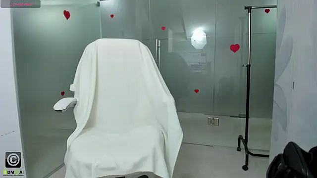 missdominna online show from 4, 2, 2026